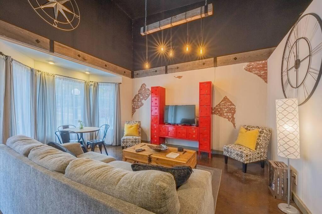 Haven At Hazel ~ Downtown Studio Demorest Εξωτερικό φωτογραφία